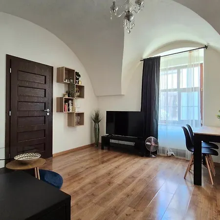 Mirror Apartment, Old Town Apartamento Košice